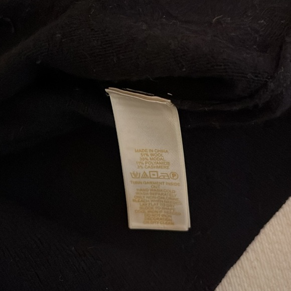 Sweater by Kate Spade - Picture 4 of 9